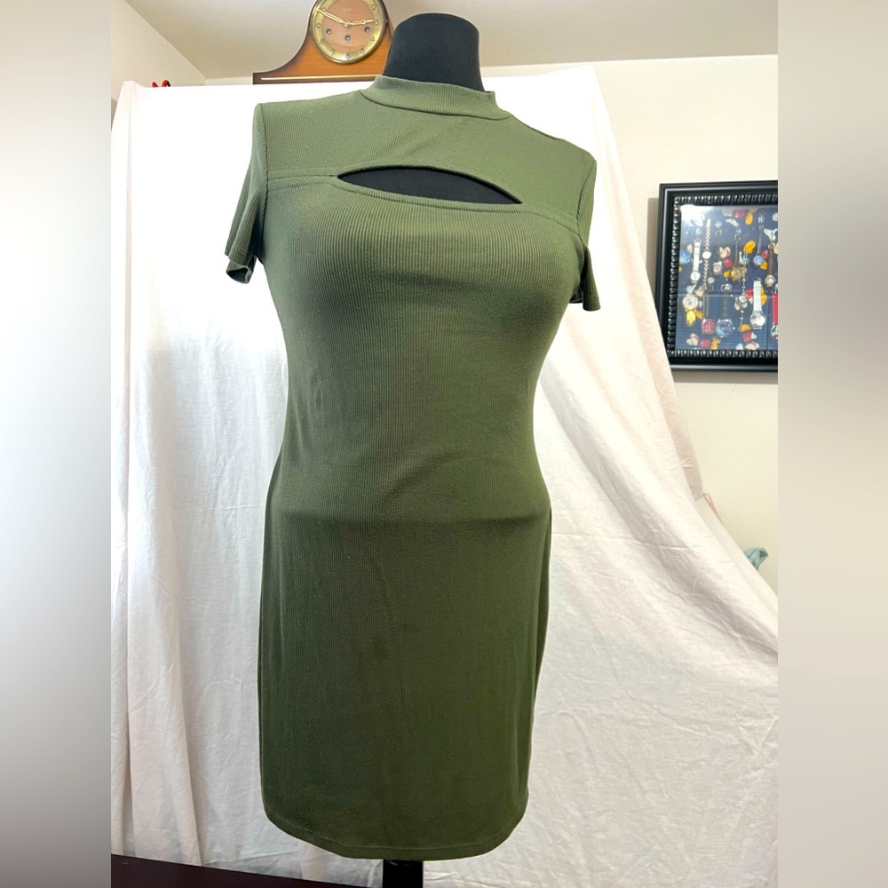 Green no boundaries midi dress